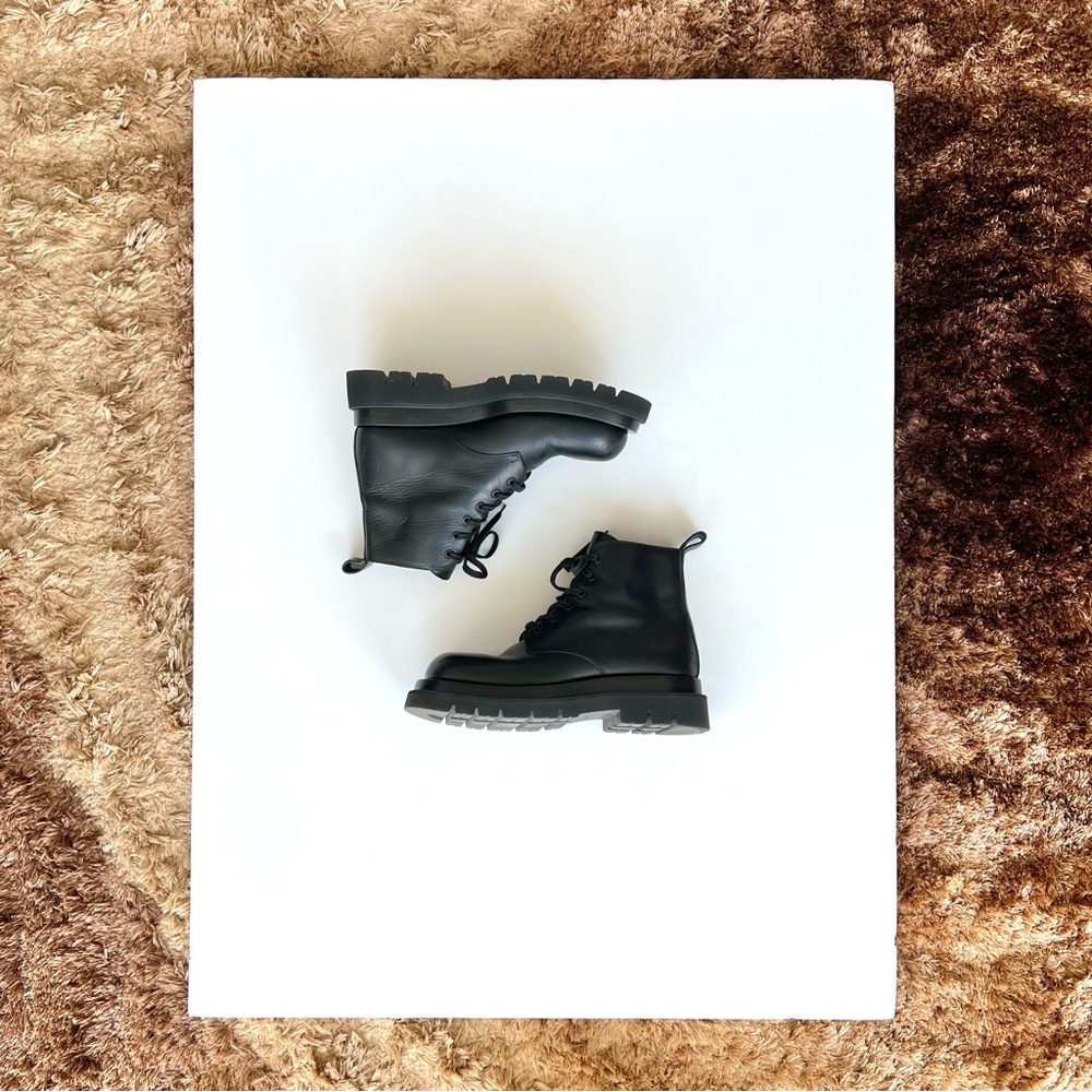 Bottega Veneta Black Leather Boots